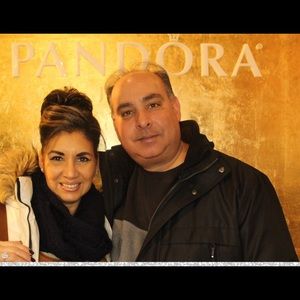 Meet your Posher, Dennis